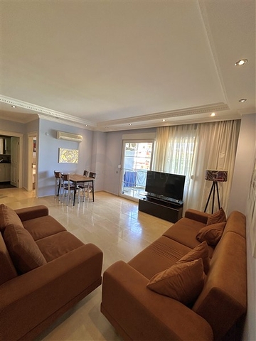 Zweizimmerwohnung 600 m vom Meer entfernt im Bezirk Oba 