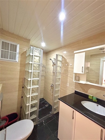 Zweizimmerwohnung 600 m vom Meer entfernt im Bezirk Oba 