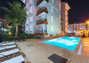 Zweizimmerwohnung 600 m vom Meer entfernt im Bezirk Oba 