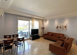 Zweizimmerwohnung 600 m vom Meer entfernt im Bezirk Oba 