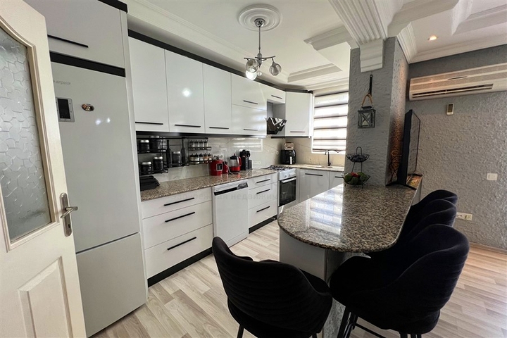 Möblierte Wohnung mit 2+1 Grundriss im Stadtteil Djikcilli