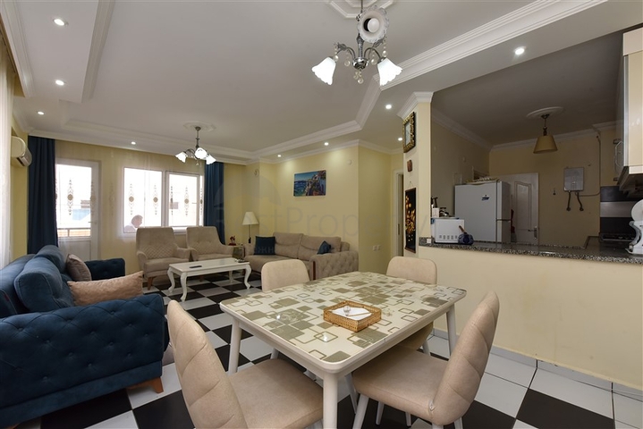 2+1 Wohnung im Stadtteil Mahmutlar, 50 m vom Meer entfernt