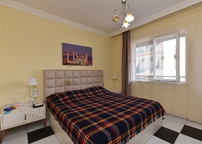 2+1 Wohnung im Stadtteil Mahmutlar, 50 m vom Meer entfernt