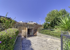 2+1 Wohnung im Stadtteil Mahmutlar, 50 m vom Meer entfernt