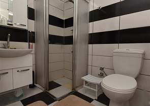 2+1 Wohnung im Stadtteil Mahmutlar, 50 m vom Meer entfernt