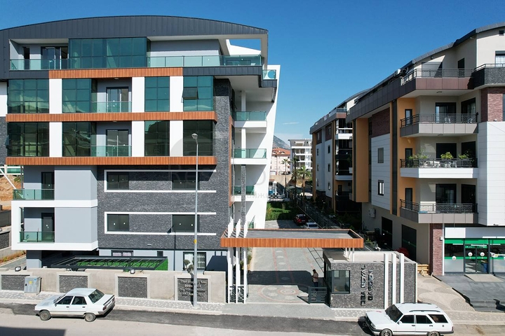 1+1 Wohnung in einer Luxuswohnanlage im Stadtteil Oba