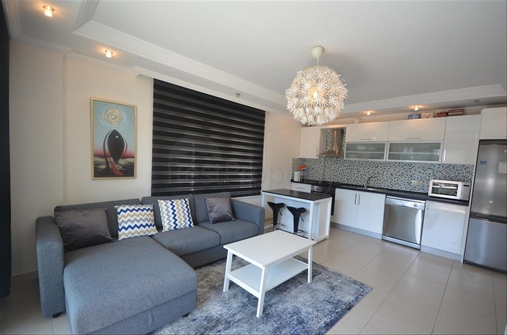 1+1 Wohnung im Stadtteil Tosmur, 200 m vom Meer entfernt