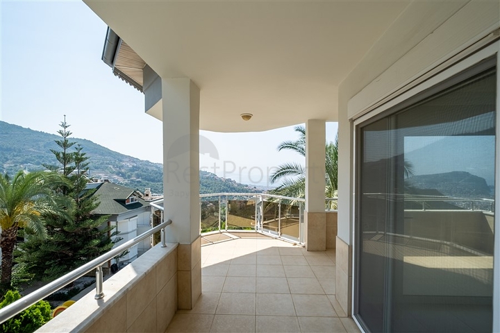 Penthouse 3+1 im Zentrum von Alanya