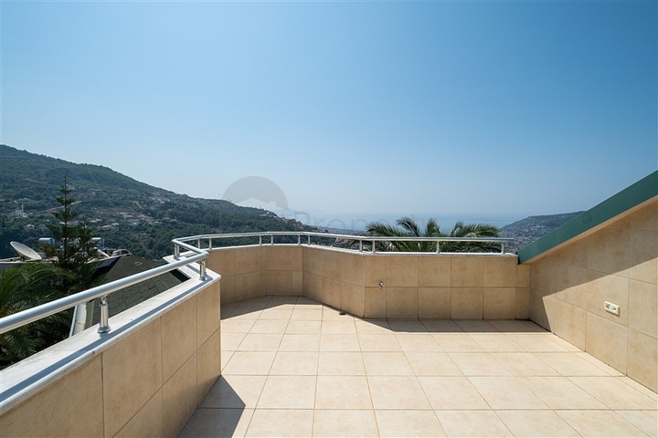 Penthouse 3+1 im Zentrum von Alanya