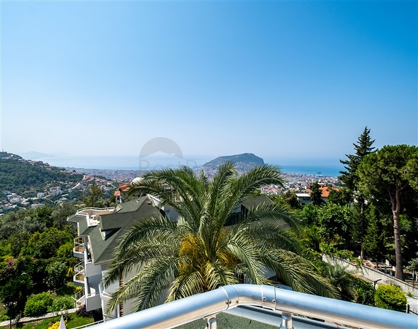 Penthouse 3+1 im Zentrum von Alanya