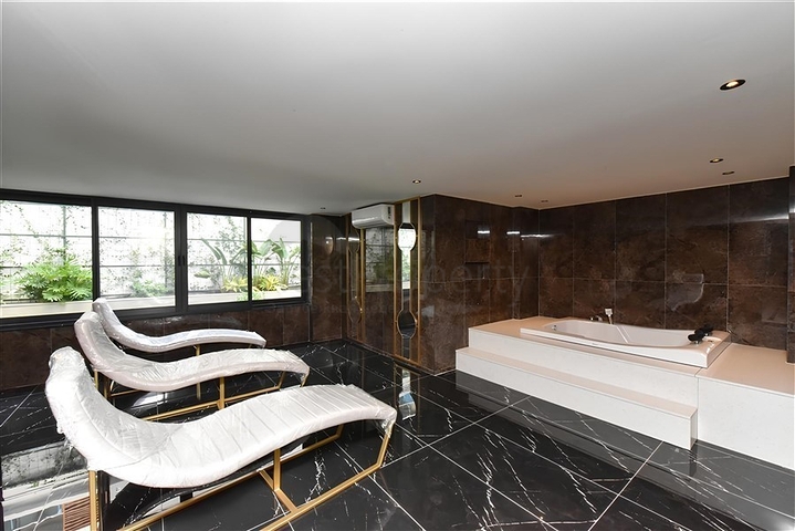 2+1 Wohnung in einem neuen Komplex, 300 Meter vom Strand entfernt