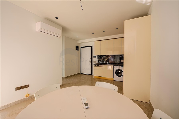 2+1 Wohnung in einem neuen Komplex, 300 Meter vom Strand entfernt