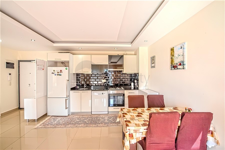 1+1 Wohnung in einer beliebten Wohnanlage im Stadtteil Avsallar