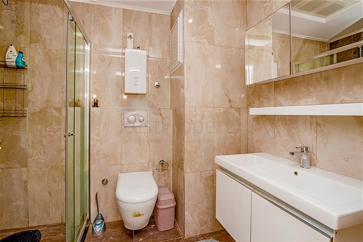 1+1 Wohnung in einer beliebten Wohnanlage im Stadtteil Avsallar