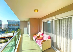 1+1 Wohnung in einer beliebten Wohnanlage im Stadtteil Avsallar