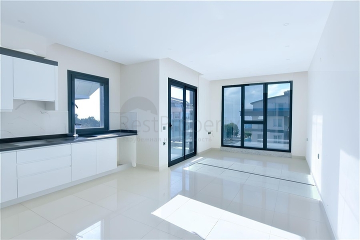 Wohnung 4+1 im Stadtteil Kargicak 200 m vom Meer entfernt