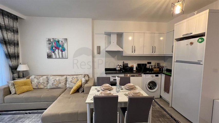 1+1 Wohnung in einem modernen Komplex im Stadtteil Mahmutlar