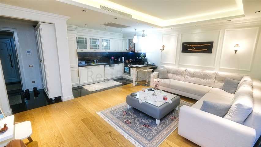 Wohnung 2+1 in einem Hotelplankomplex, 5 Minuten vom Meer entfernt