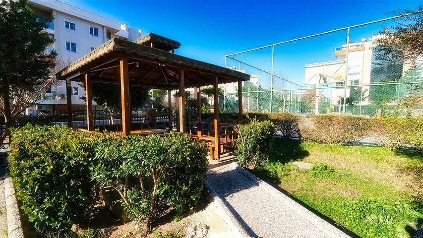 Wohnung 2+1 in einem Hotelplankomplex, 5 Minuten vom Meer entfernt