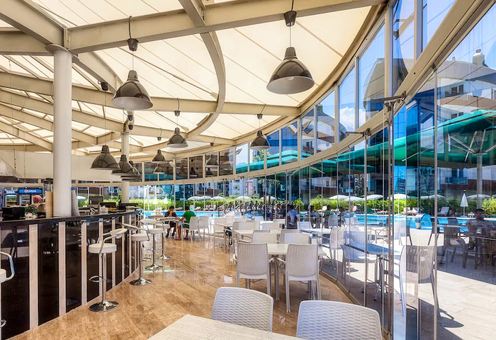 Wohnung 2+1 in einem Hotelplankomplex, 5 Minuten vom Meer entfernt