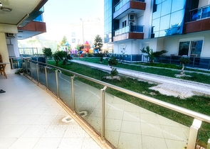 Wohnung 2+1 in einem Hotelplankomplex, 5 Minuten vom Meer entfernt