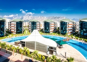 Wohnung 2+1 in einem Hotelplankomplex, 5 Minuten vom Meer entfernt