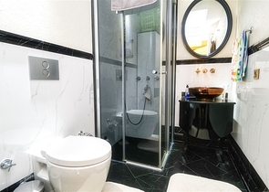 Wohnung 2+1 in einem Hotelplankomplex, 5 Minuten vom Meer entfernt