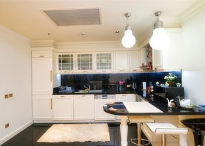 Wohnung 2+1 in einem Hotelplankomplex, 5 Minuten vom Meer entfernt