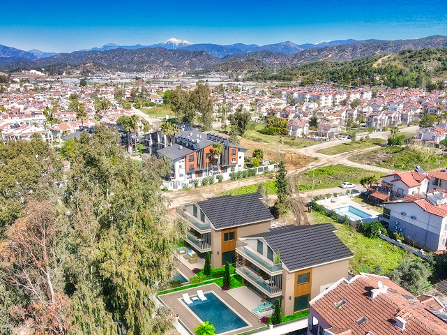 Villa mit 4 Schlafzimmern in Fethiye