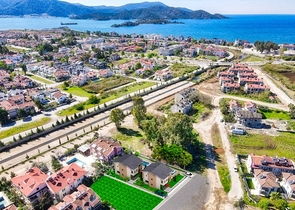 Villa mit 4 Schlafzimmern in Fethiye