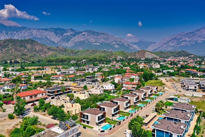 Villen in der Nachbarschaft von Chamyuva , Kemer - Antalya .