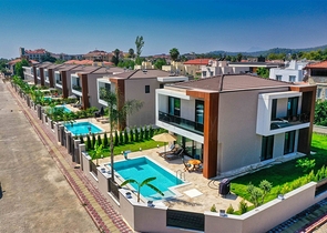 Villen in der Nachbarschaft von Chamyuva , Kemer - Antalya .