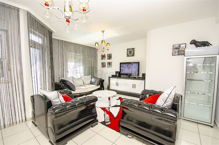 3+1-Wohnung mit Möbeln in einem Komplex in Konyaalti Antalya Persimmon