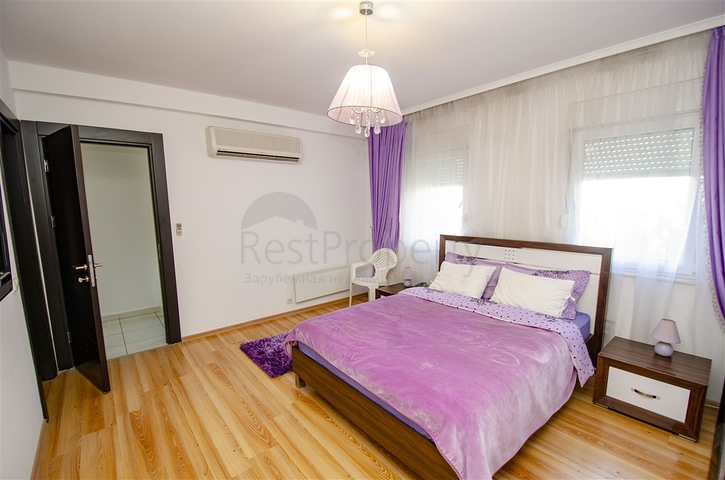 3+1-Wohnung mit Möbeln in einem Komplex in Konyaalti Antalya Persimmon