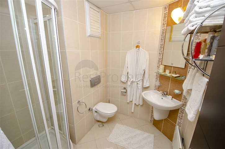 3+1-Wohnung mit Möbeln in einem Komplex in Konyaalti Antalya Persimmon