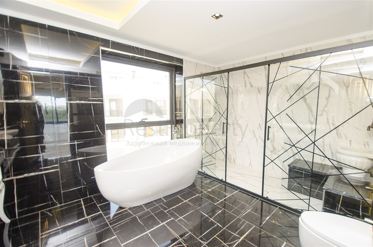 Luxus-Villen-Komplex in Antalya Doshemealty