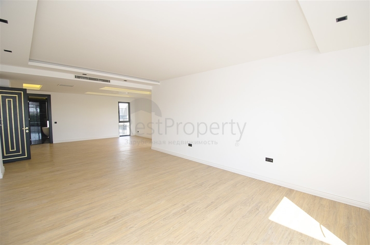 Luxus-Villen-Komplex in Antalya Doshemealty