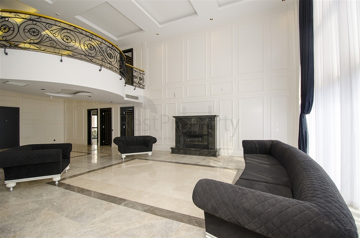 Luxus-Villen-Komplex in Antalya Doshemealty