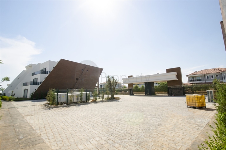 Luxus-Villen-Komplex in Antalya Doshemealty