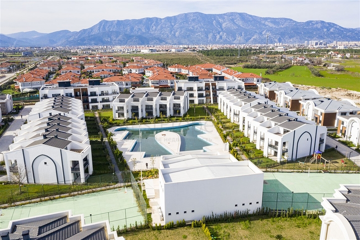 Luxus-Villen-Komplex in Antalya Doshemealty