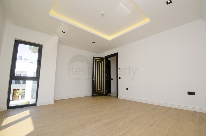 Luxus-Villen-Komplex in Antalya Doshemealty