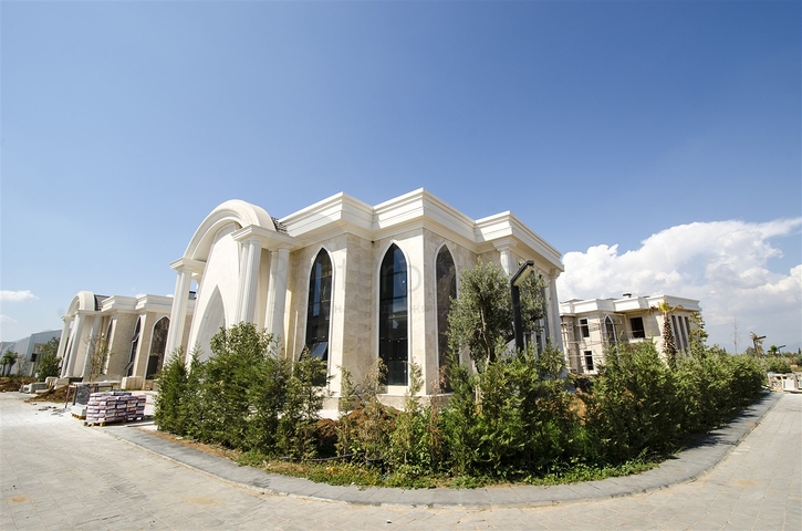Luxus-Villen-Komplex in Antalya Doshemealty