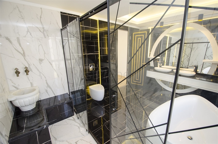 Luxus-Villen-Komplex in Antalya Doshemealty