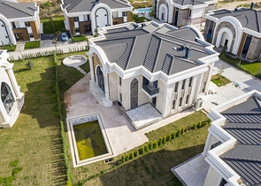 Luxus-Villen-Komplex in Antalya Doshemealty