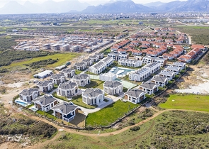 Luxus-Villen-Komplex in Antalya Doshemealty