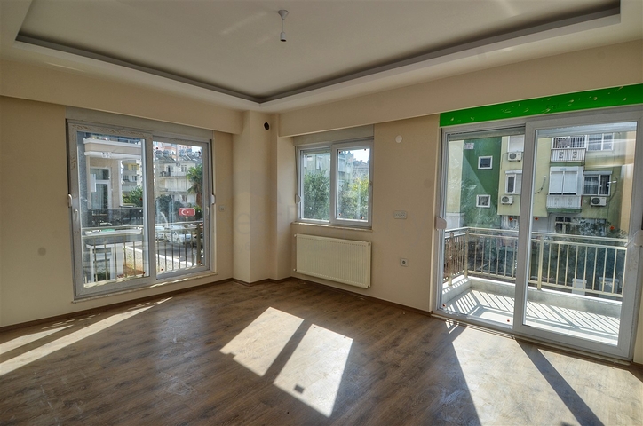 Apartment mit 6+1 Grundriss im Zentrum von Antalya