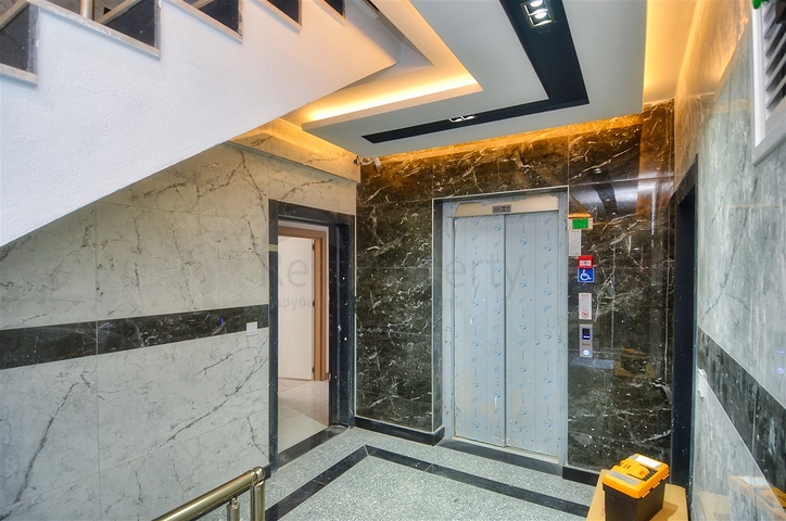 Apartment mit 6+1 Grundriss im Zentrum von Antalya