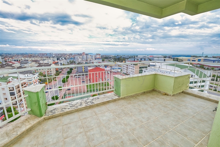 Geräumige 4+1-Wohnung im Stadtteil Liman - Antalya 