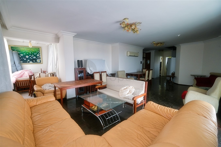 Geräumige 4+1-Wohnung im Stadtteil Liman - Antalya 