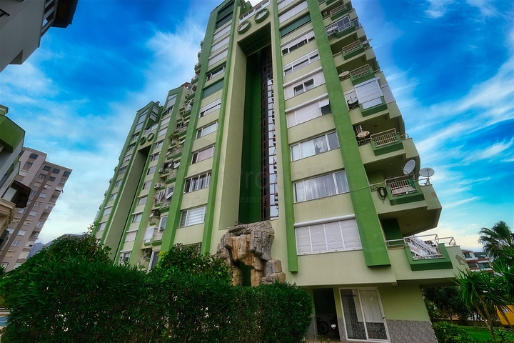 Geräumige 4+1-Wohnung im Stadtteil Liman - Antalya 